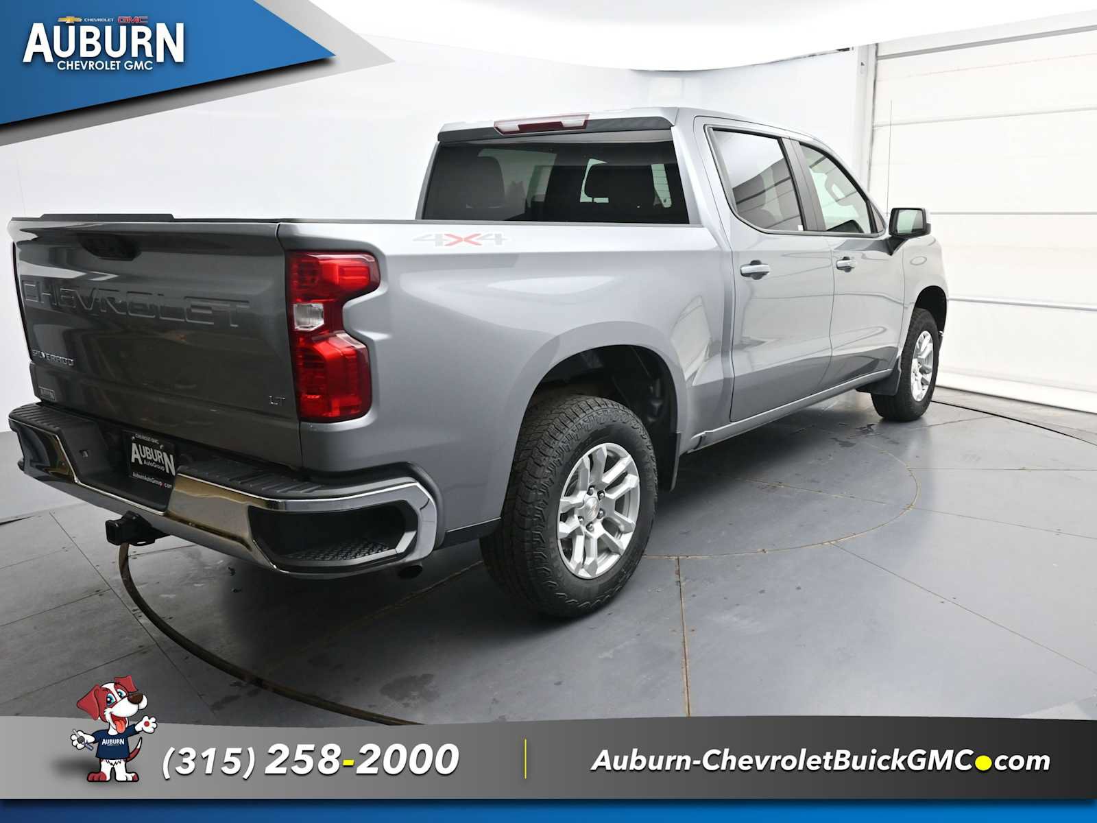 Used 2024 Chevrolet Silverado 1500 LT AWD/4WD image 17