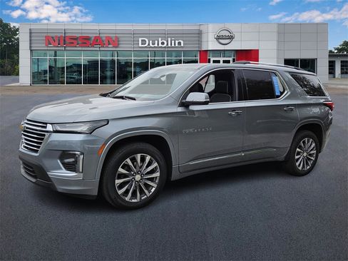 Certified 2023 Chevrolet Traverse Premier image 1