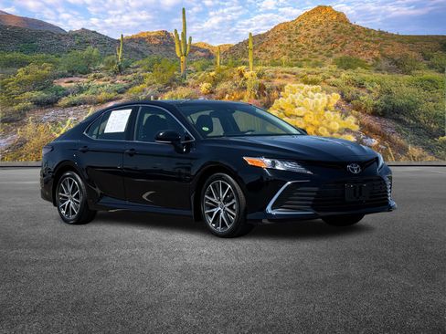 Used 2024 Toyota Camry XLE w/ Cold Weather Package image 2