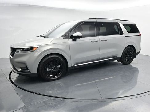 Used 2024 Kia Carnival SX Prestige FWD image 4