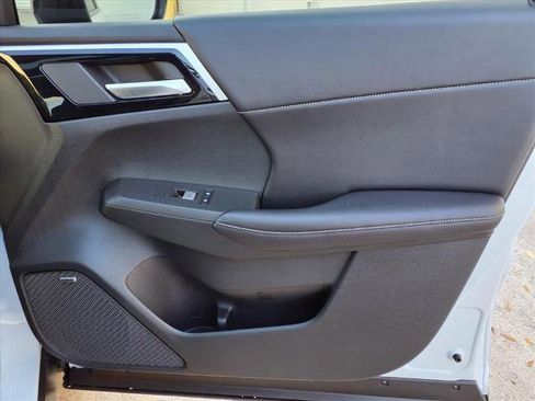 New 2025 Mitsubishi Outlander AWD image 10