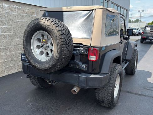Used 2016 Jeep Wrangler Sport w/ Quick Order Package 24S AWD/4WD image 3