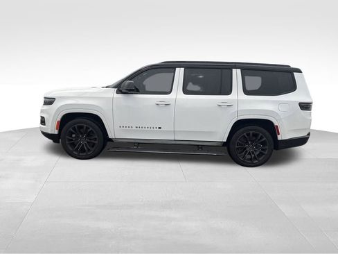 Used 2024 Jeep Grand Wagoneer Series III w/ Rear Seat Video Group 1 image 2