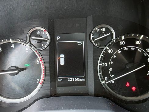 Used 2022 Lexus GX 460 Premium image 23