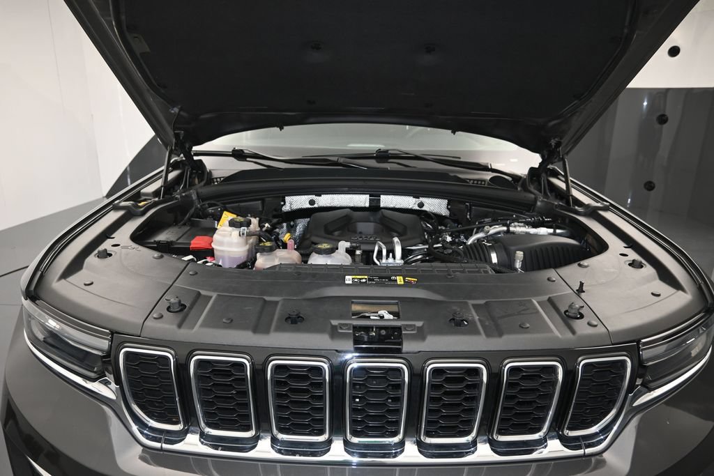 Used 2024 Jeep Grand Cherokee Limited 4xe w/ Trailer Tow Package AWD/4WD image 30