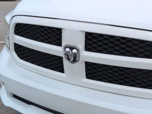 Used 2014 RAM 1500 Express RWD image 12