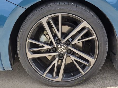Used 2025 Toyota Camry XSE FWD image 11