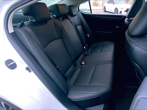 Certified 2025 Lexus ES 350 w/ Premium Package image 20