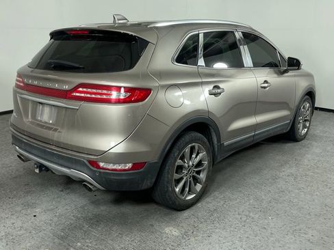 Used 2019 Lincoln MKC Reserve w/ MKC Climate Package FWD image 3