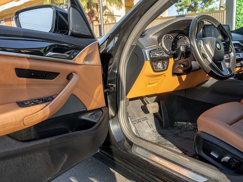 Used 2018 BMW 540i image 11