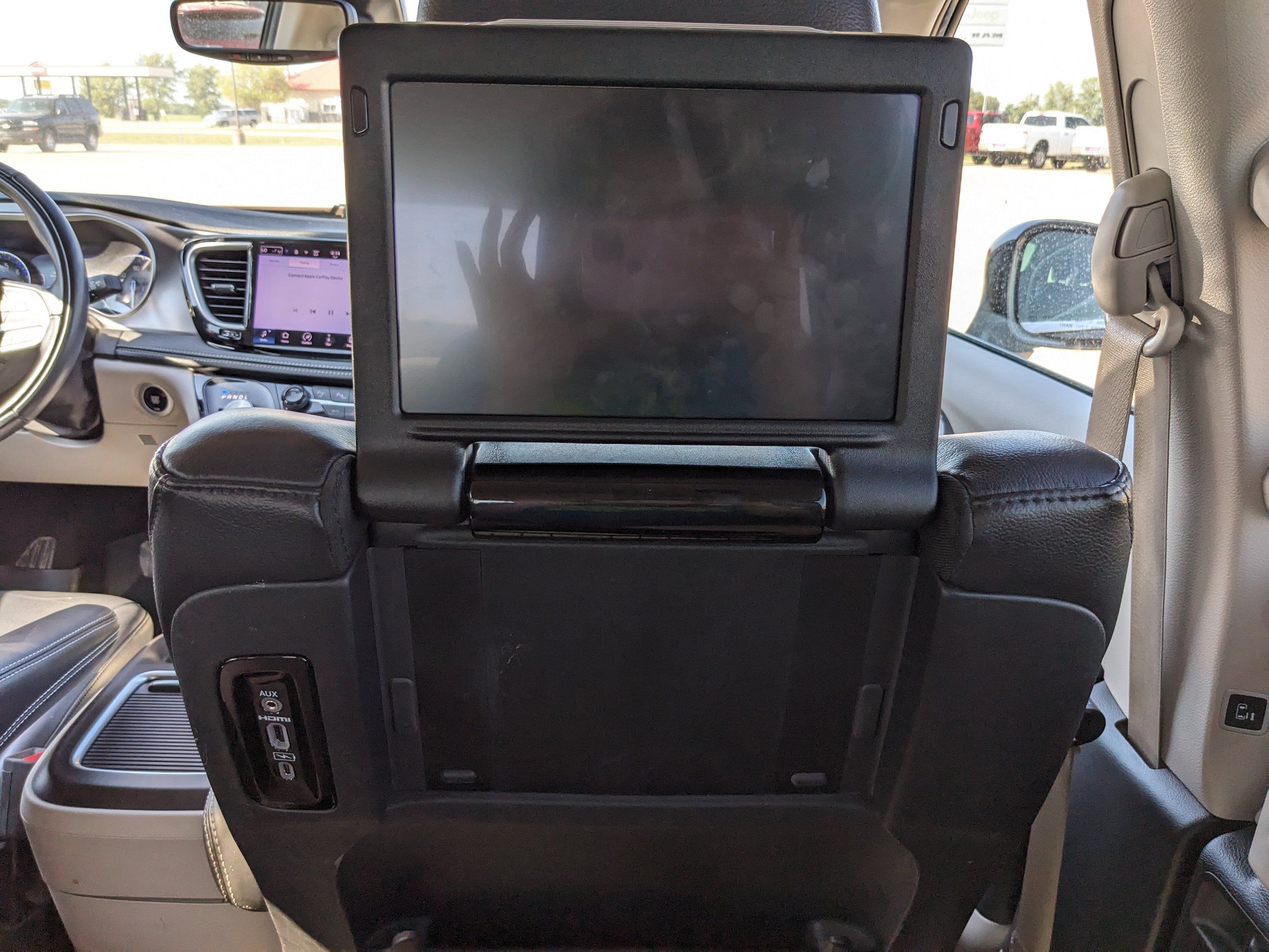 Used 2022 Chrysler Pacifica Touring-L w/ Uconnect Theater Family Group AWD/4WD image 45