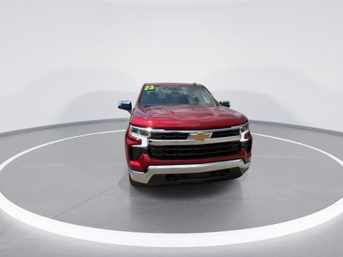 Used 2023 Chevrolet Silverado 1500 LT AWD/4WD image 3