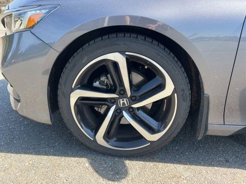 Used 2019 Honda Accord Sport image 10