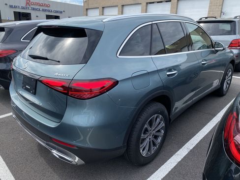 Used 2025 Mercedes-Benz GLC 300 4MATIC image 6
