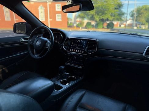 Used 2019 Jeep Grand Cherokee Limited X RWD image 12
