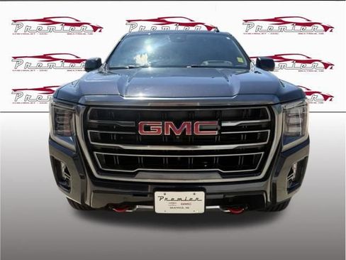 Used 2023 GMC Yukon AT4 w/ AT4 Premium Package AWD/4WD image 10
