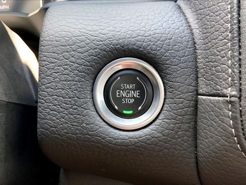 Used 2021 GMC Yukon XL Denali AWD/4WD image 35