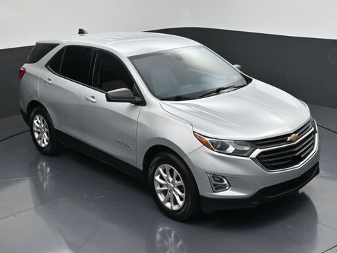 Used 2018 Chevrolet Equinox LS FWD image 42