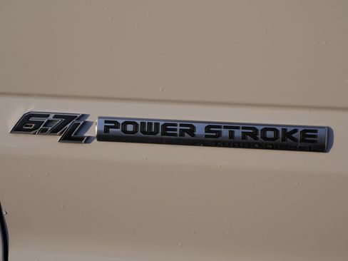 Used 2018 Ford F350 XLT image 15