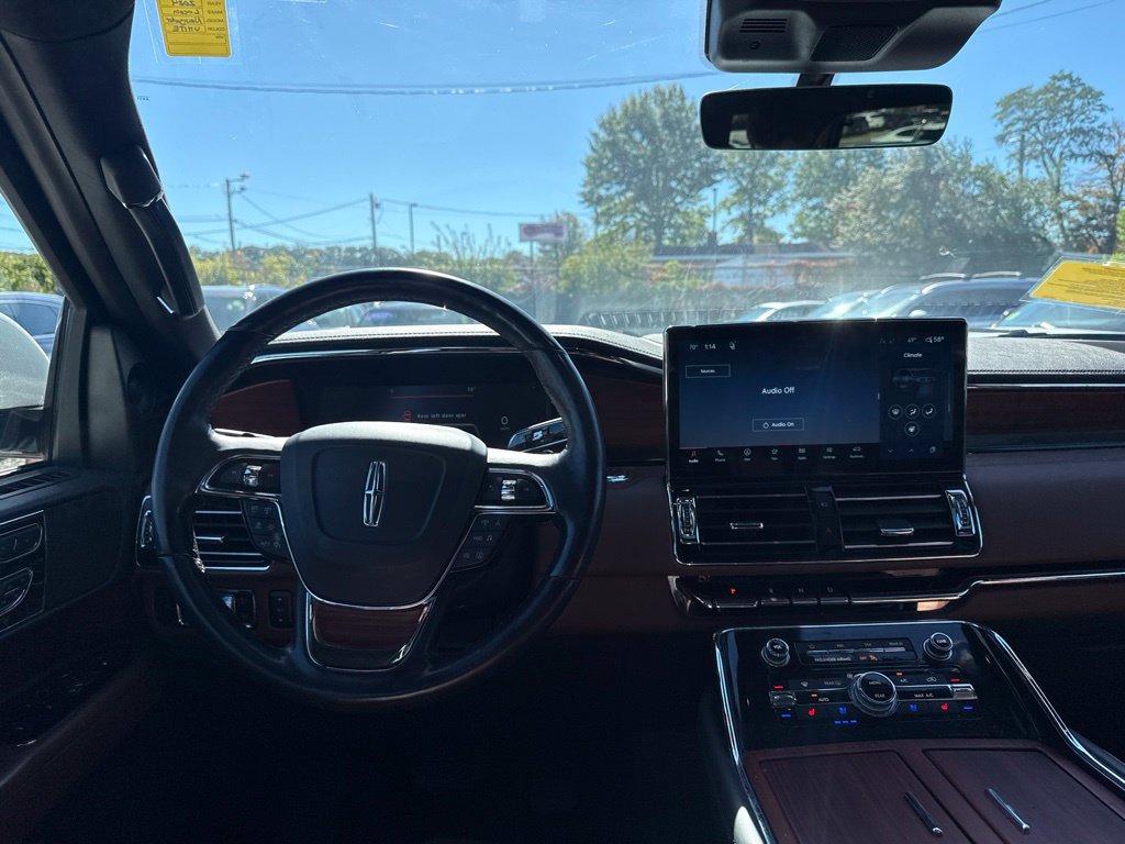Used 2024 Lincoln Navigator L Reserve w/ Monochromatic Package AWD/4WD image 23