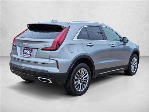 Used 2025 Cadillac XT4 Premium Luxury FWD image 5