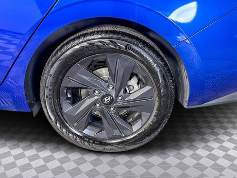 Used 2021 Hyundai Elantra SEL image 37