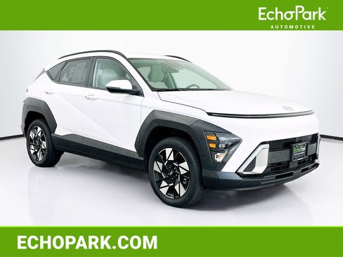 Used 2025 Hyundai Kona SEL AWD/4WD image 1