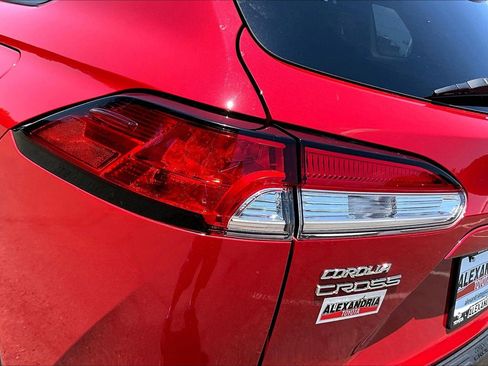 Used 2022 Toyota Corolla Cross LE AWD/4WD image 27