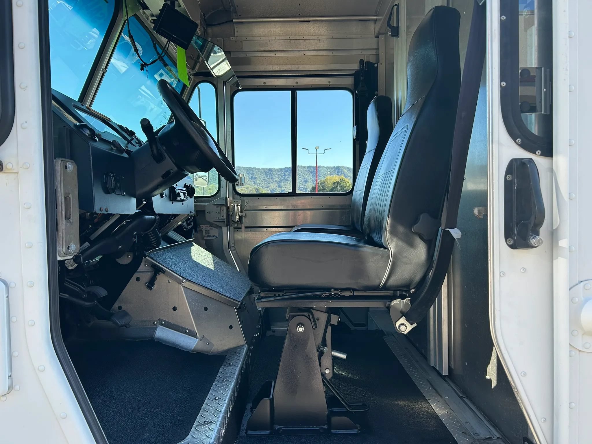 Used 2017 Ford E-350 and Econoline 350 Super Duty w/ A/C Prep Package RWD image 8
