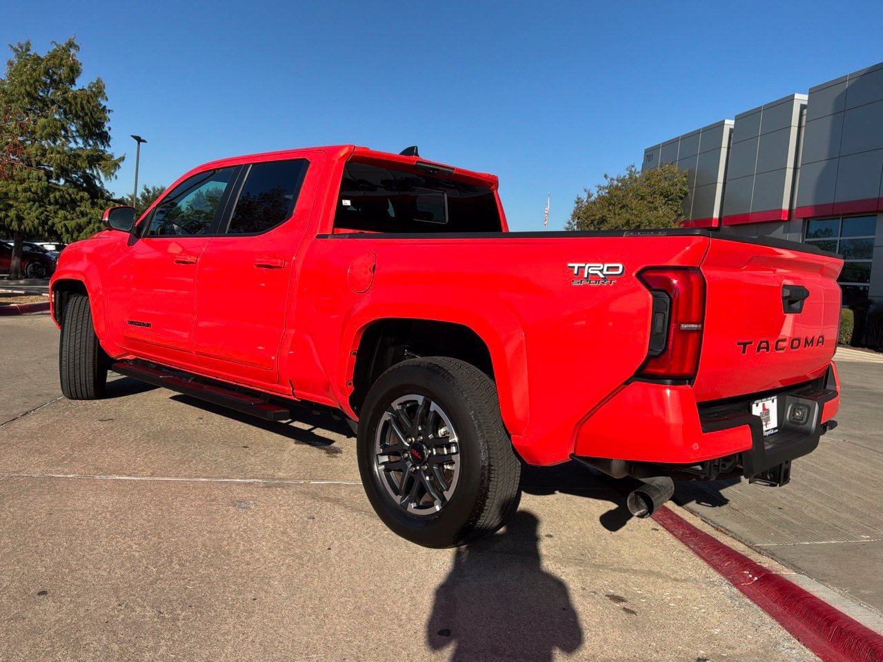Used 2024 Toyota Tacoma TRD Sport w/ TRD Sport Premium Package RWD image 8