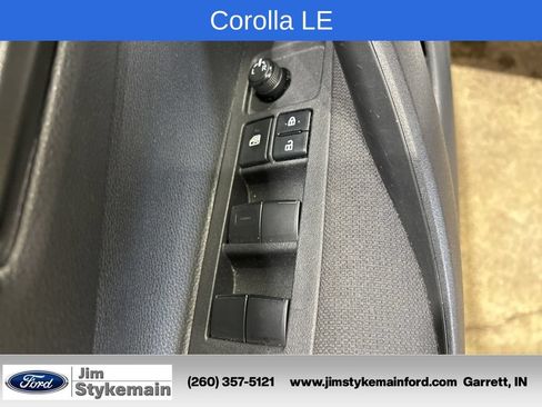 Used 2024 Toyota Corolla LE FWD image 13