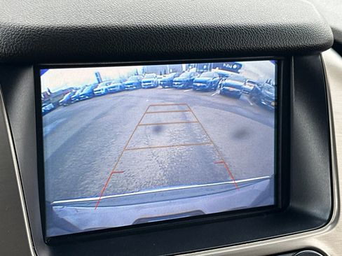 Used 2018 GMC Yukon Denali w/ Open Road Package image 21