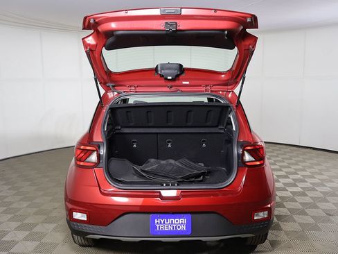 Certified 2024 Hyundai Venue SEL FWD image 14