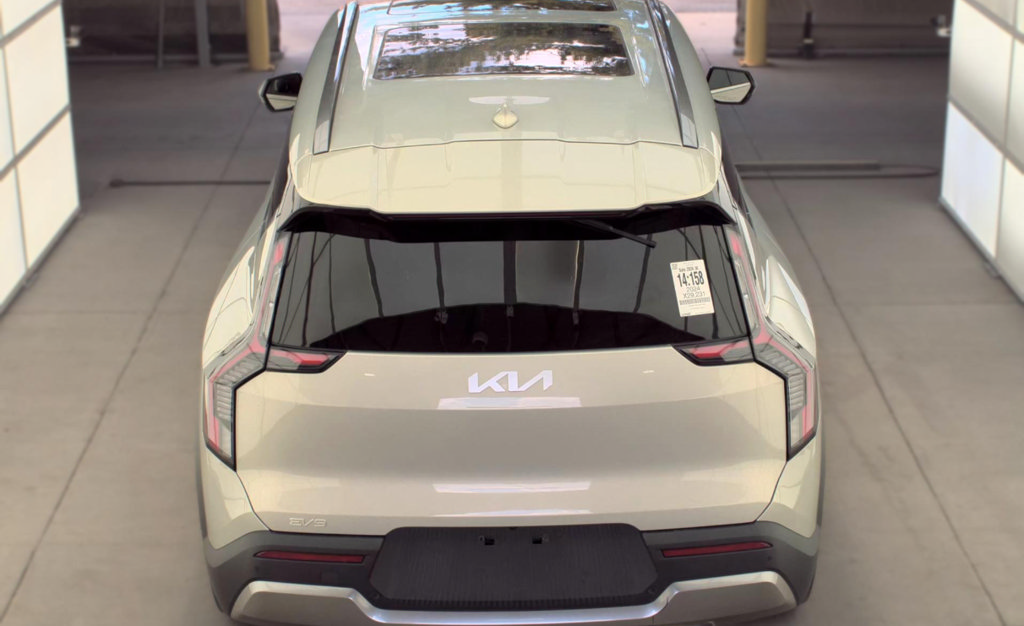 Used 2024 Kia EV9 Wind AWD/4WD image 6