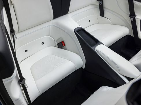 Certified 2020 Ferrari Portofino RWD image 79