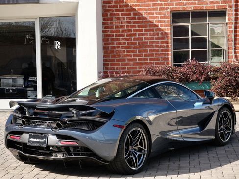 Used 2018 McLaren 720S Luxury image 4
