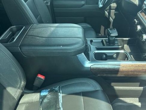 Used 2024 GMC Sierra 1500 Elevation w/ Elevation Premium Package AWD/4WD image 12