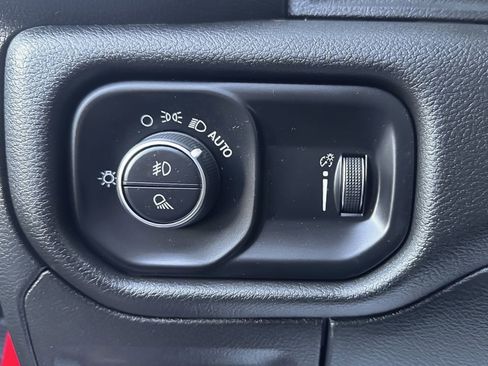 Used 2020 RAM 1500 Big Horn image 24