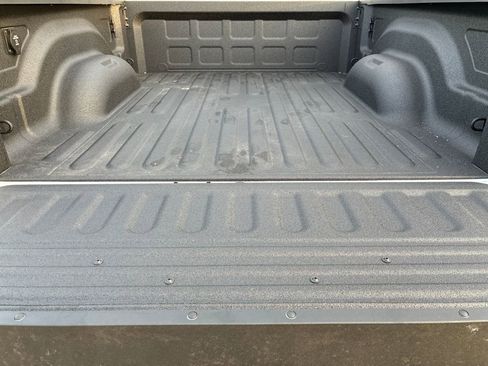 New 2026 RAM 2500 Laramie AWD/4WD image 24
