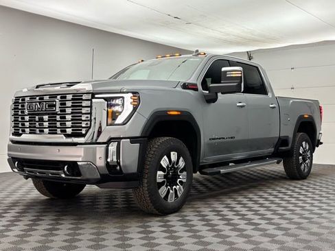 New 2026 GMC Sierra 2500 Denali w/ Denali Reserve Package image 14