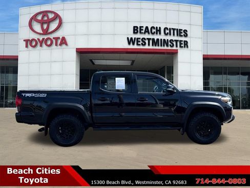 Certified 2019 Toyota Tacoma TRD Off-Road AWD/4WD image 12