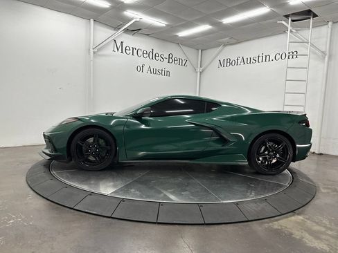 Used 2021 Chevrolet Corvette Stingray Premium Cpe w/ Z51 Performance Package RWD image 4