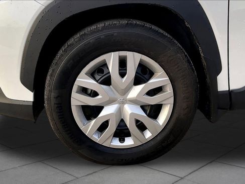 Used 2026 Toyota Corolla Cross L FWD image 11
