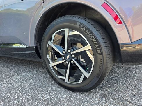 Certified 2024 Chevrolet Equinox EV LT w/ LPO, Blackout Package FWD image 30