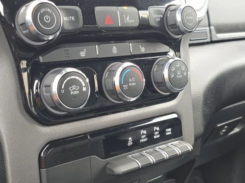 Used 2025 RAM 1500 Big Horn image 33