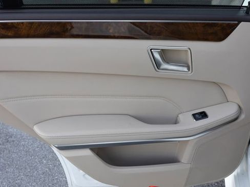 Used 2016 Mercedes-Benz E 350 4MATIC Wagon image 16