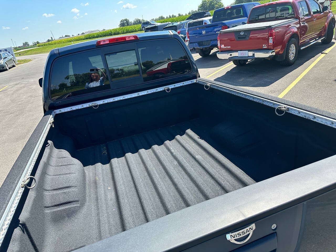 Used 2018 Nissan Frontier SV RWD image 6
