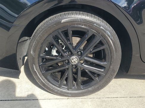 Used 2025 Toyota Camry LE image 5