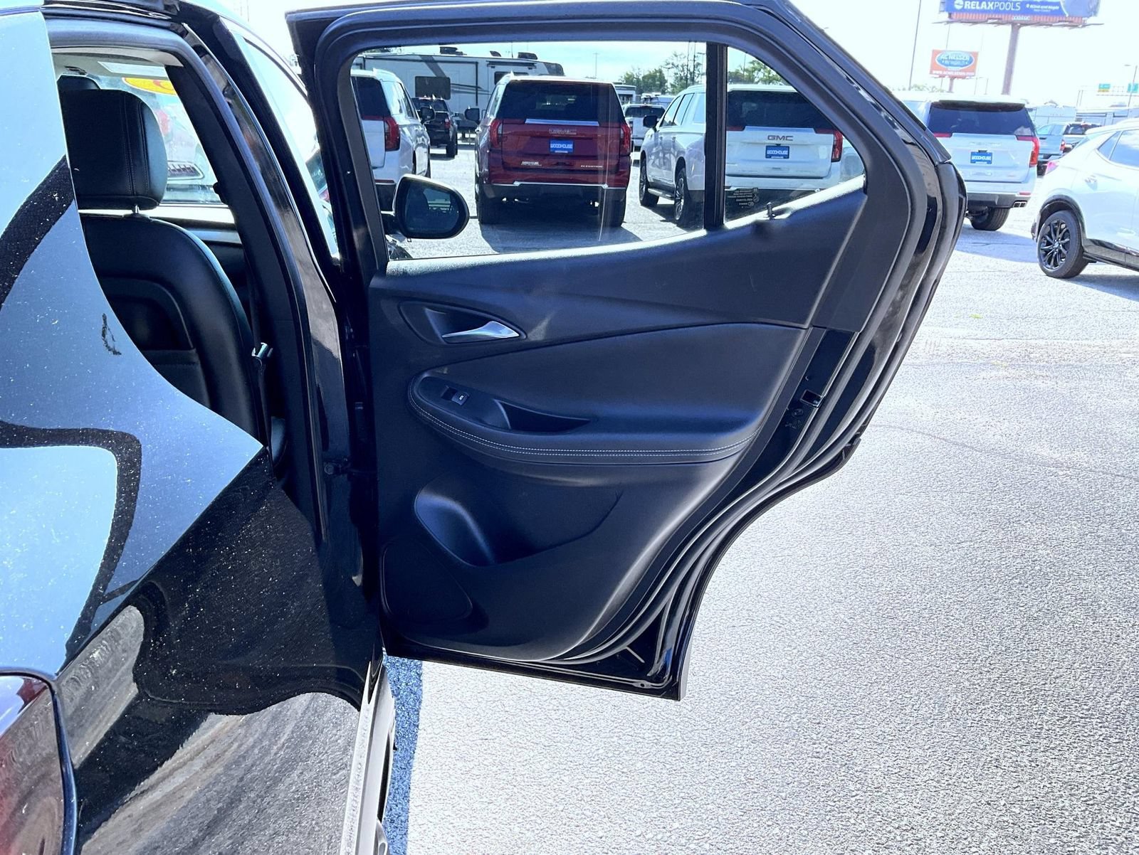 Used 2023 Buick Encore GX Select w/ Safety Package II AWD/4WD image 19