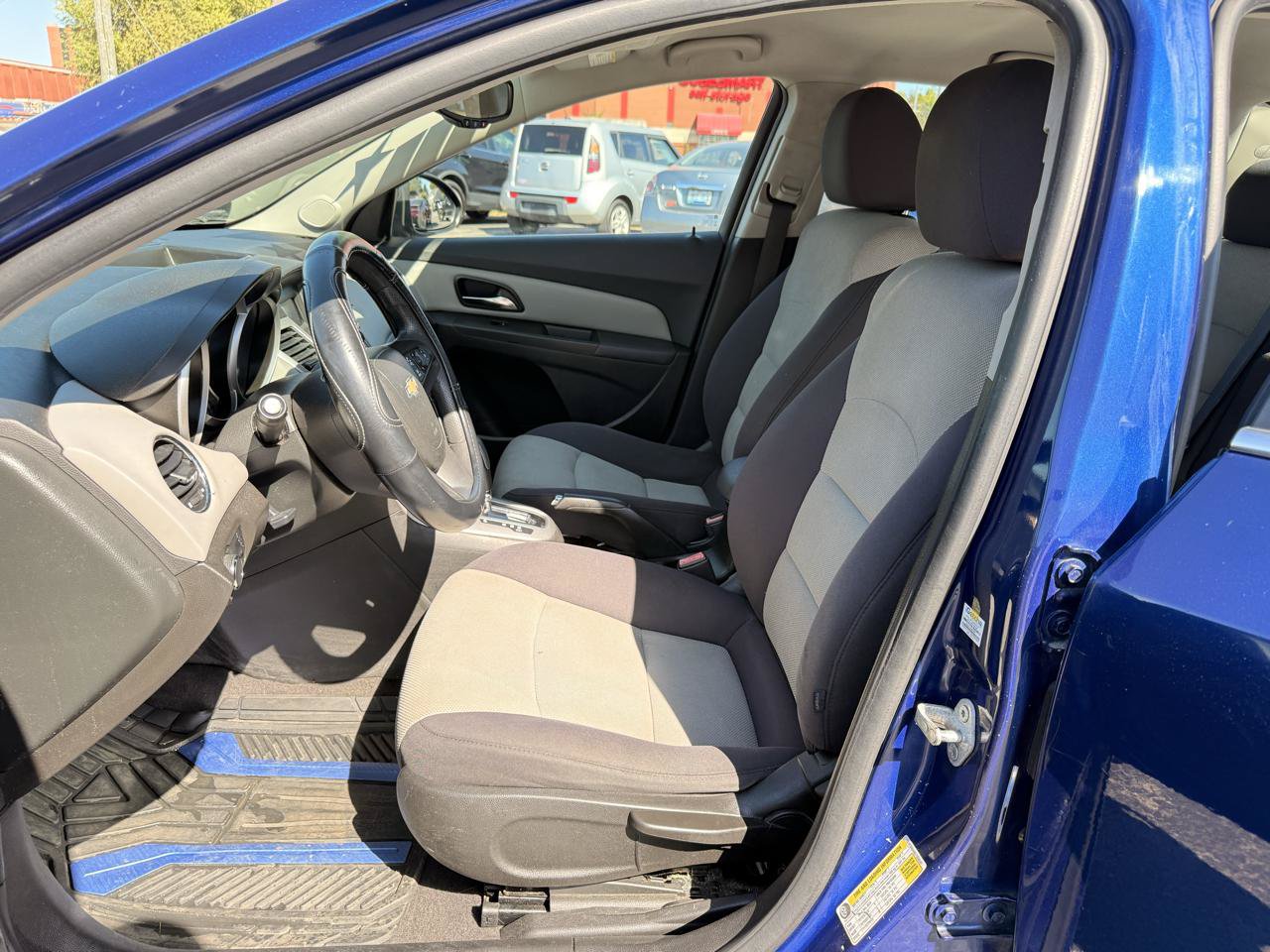 Used 2012 Chevrolet Cruze LS w/ Connectivity Package FWD image 7